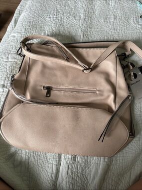 Realer Women's Cream Large Shoulder Bag/ Satchel. Great Fall Purse!